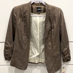 Blazer. 3/4 sleeves(see pic)